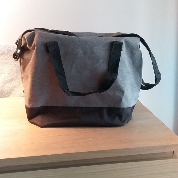 AARP CHARCOAL GRAY AND BLACK TRAVEL TOTE BAG WITH ZIPPERED CLOSURE - Picture 3 of 5